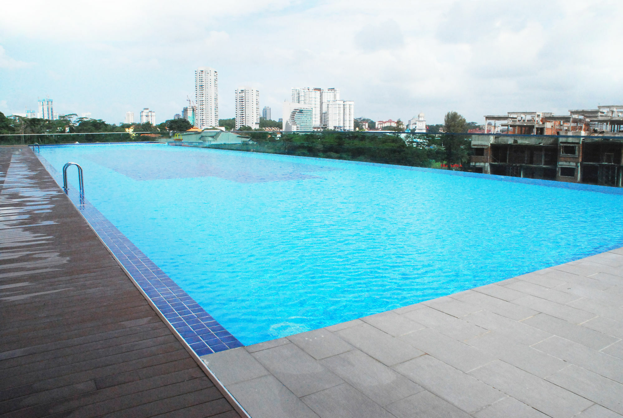 Jb City Paragon Serviced Apartment Джохор Бахру Екстериор снимка